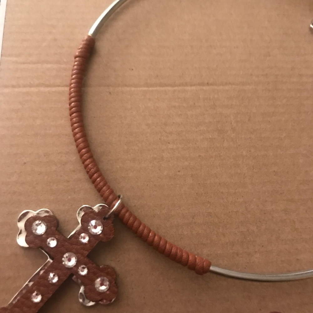 Brown leather silver tone collar choker
